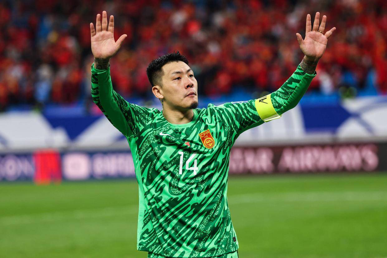 关于中国足球队在国际赛场上一骑绝尘的信息