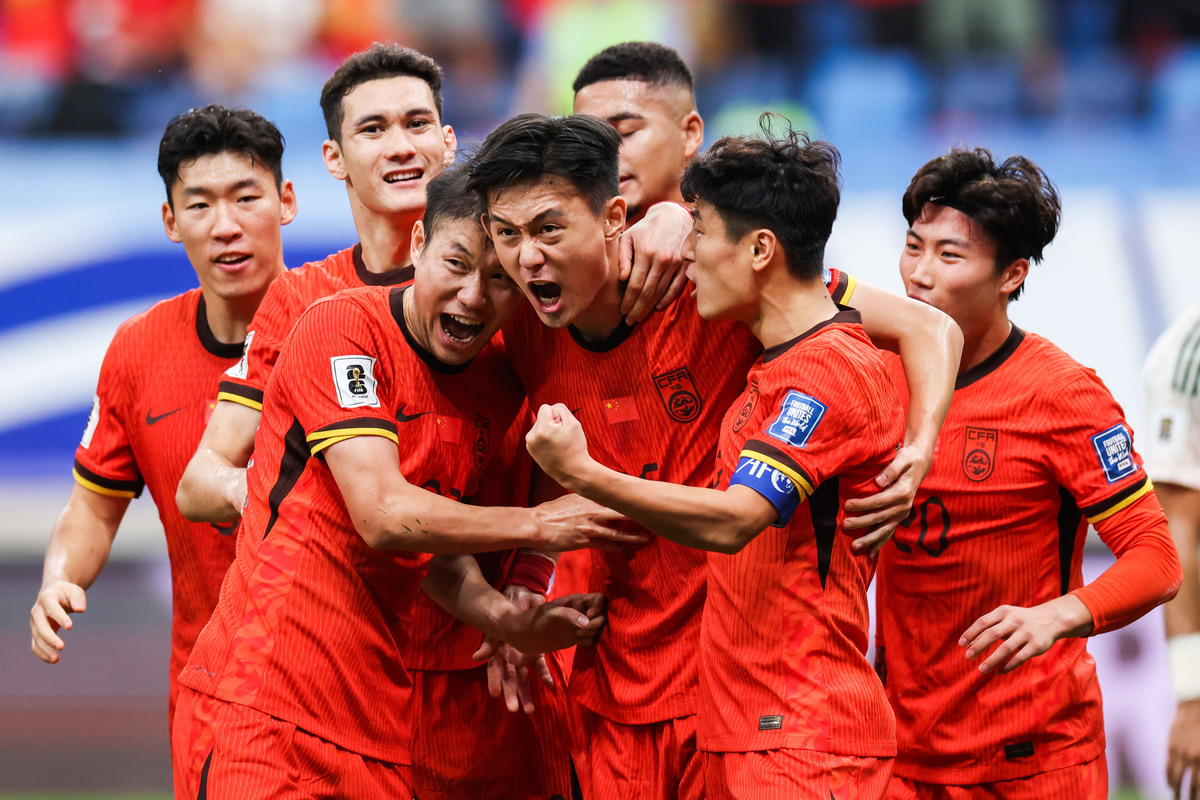 关于中国足球队在国际赛场上一骑绝尘的信息