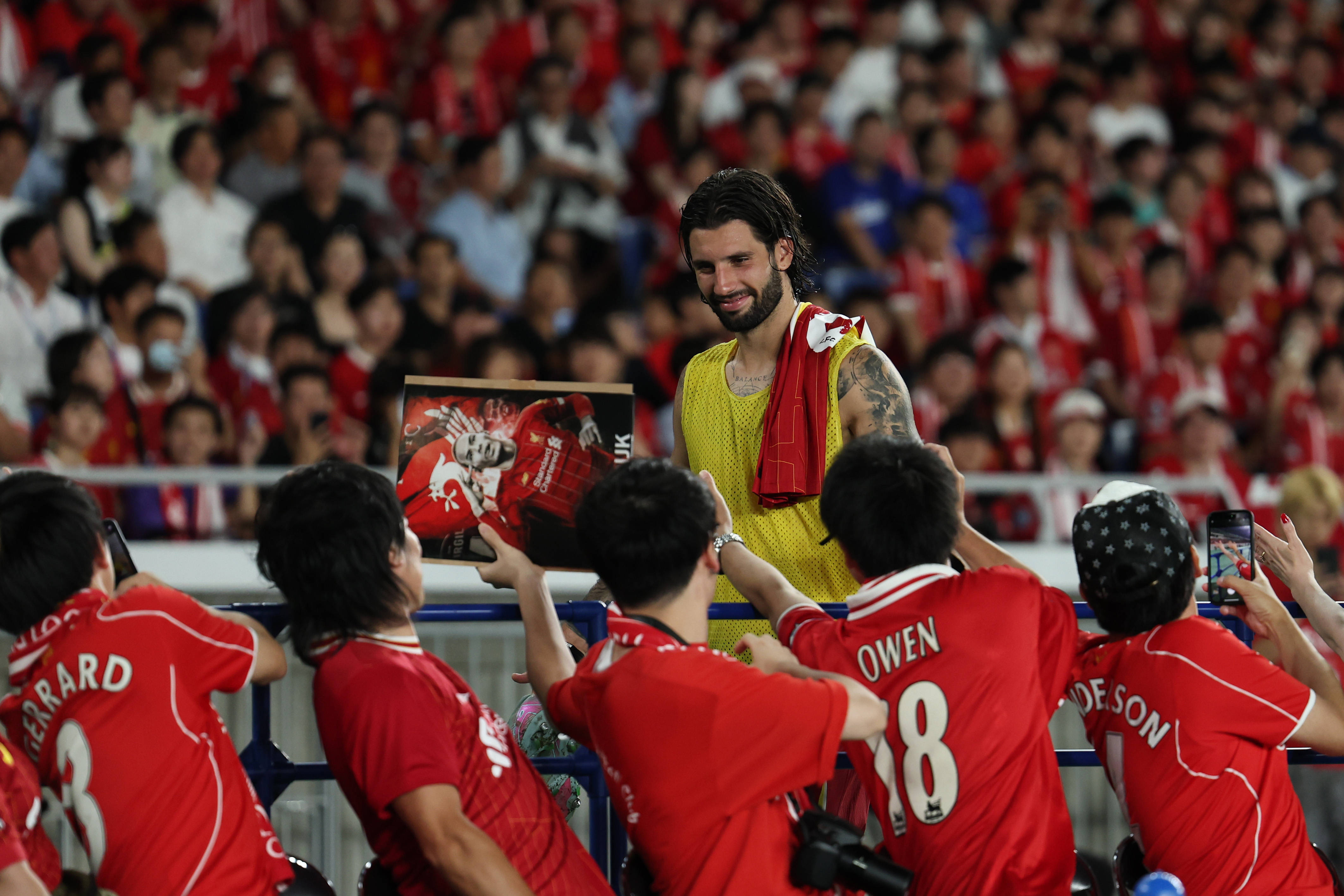 利物浦队球员个个奋勇拼搏，取胜关键战的简单介绍