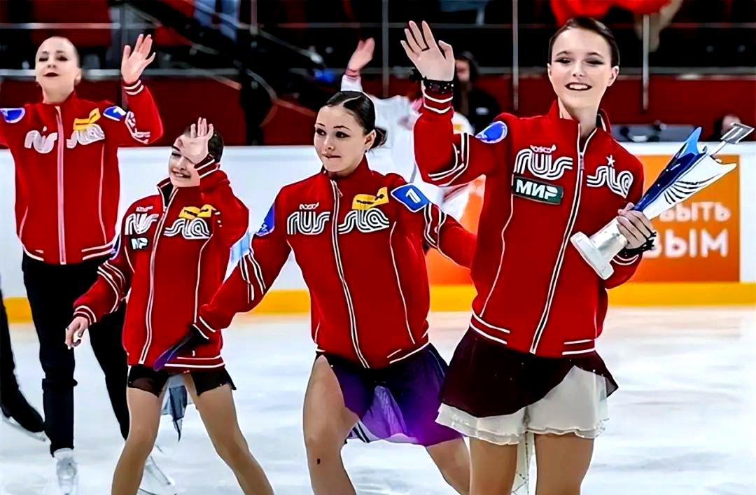 轮滑女将夺银，优雅身姿感动现场