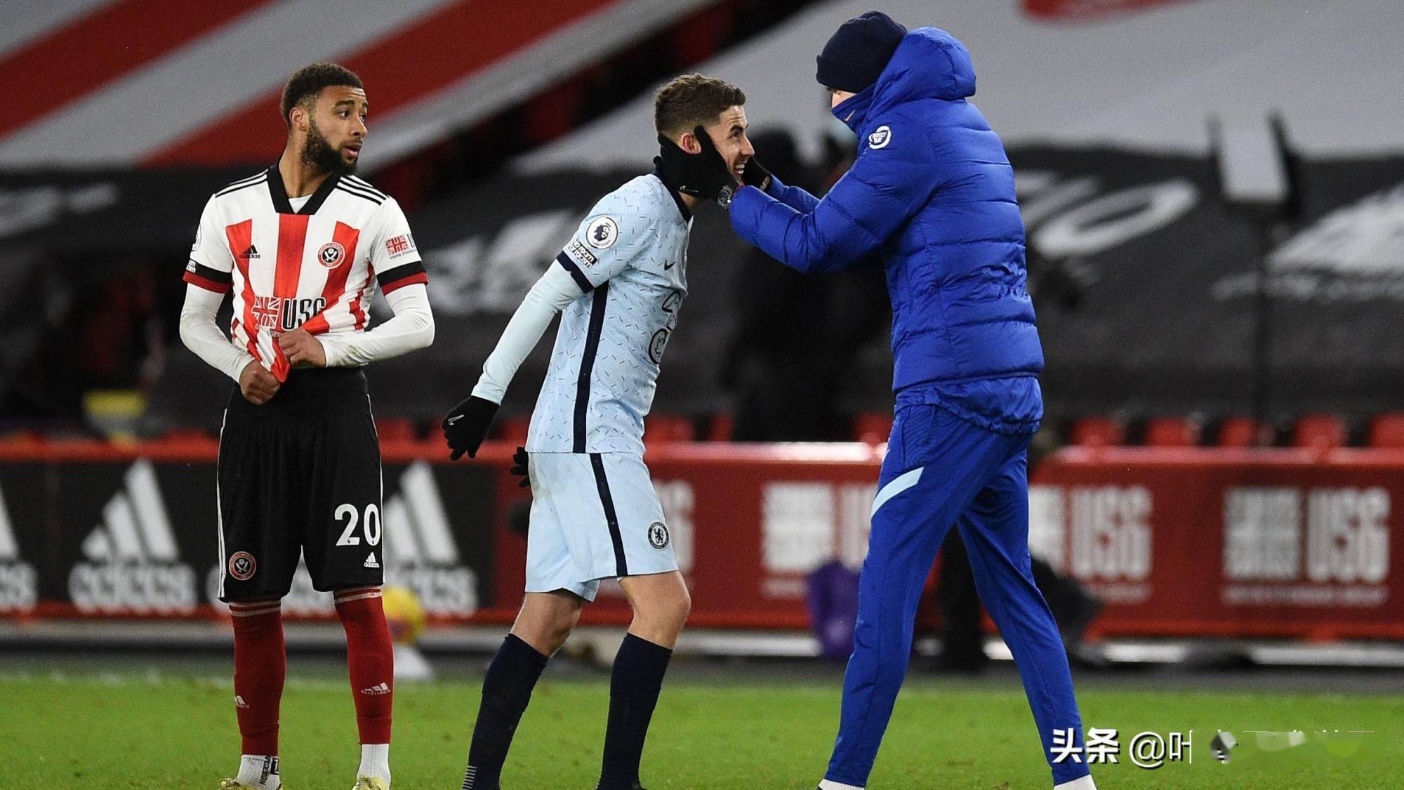 包含卡尔顿客场全取三分，英超前四位置再次上升的词条