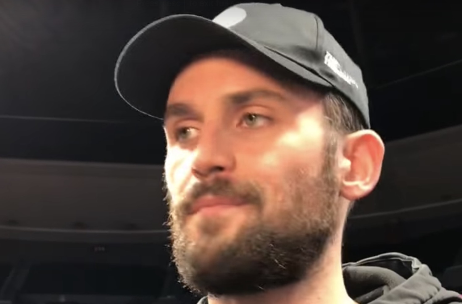 关于骑士队员因伤治疗中，状态未知的信息