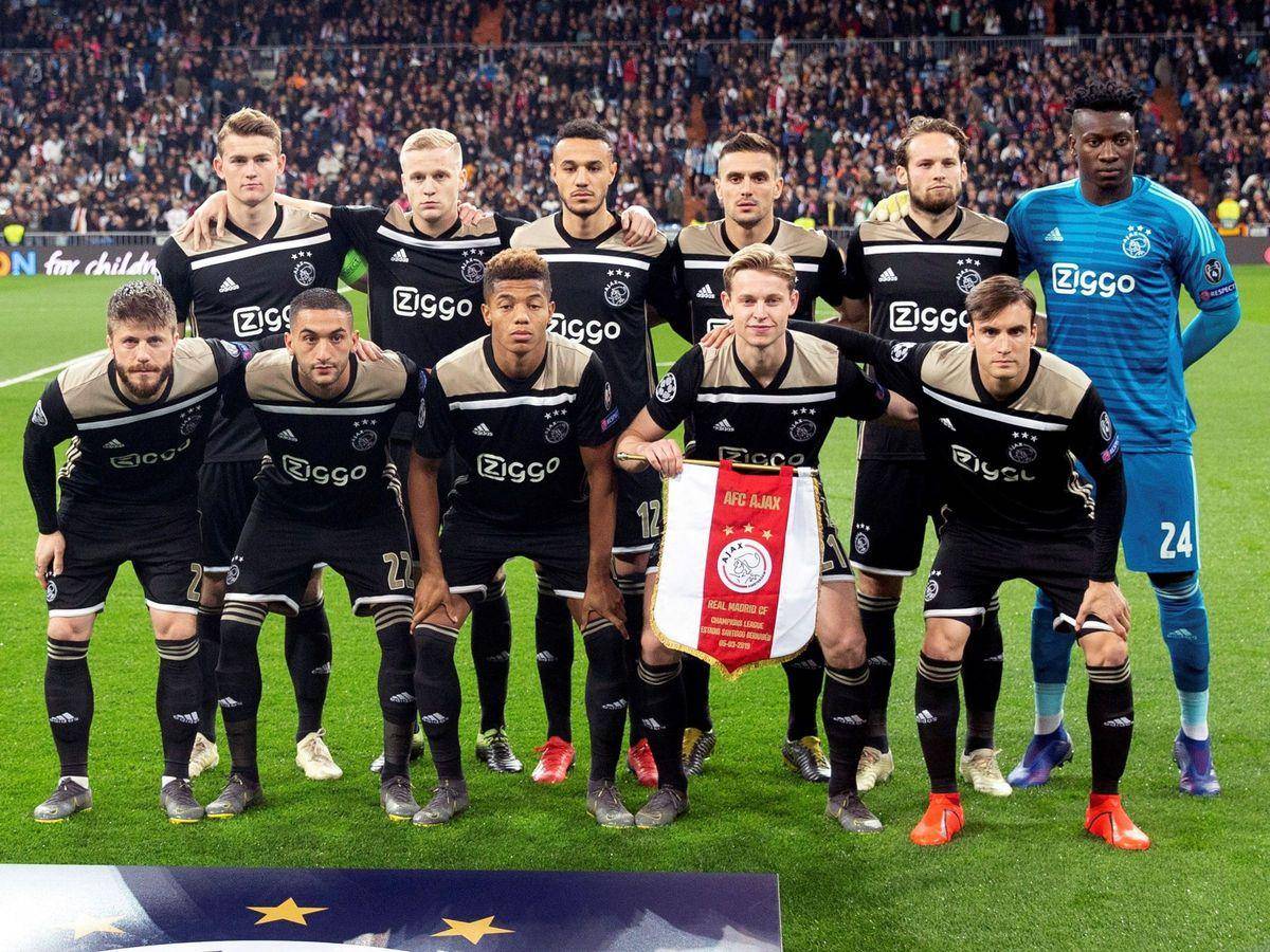 阿贾克斯战胜皇家社会，小组出线勉强在