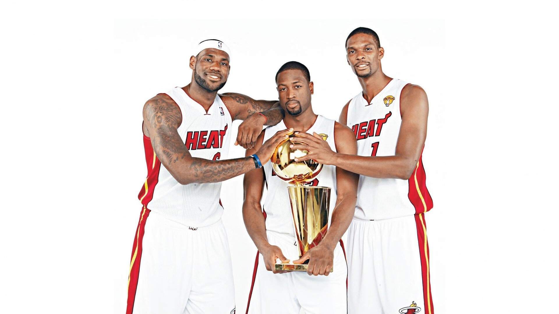 中场铁闸与雄鹰展翅,卡塞米罗的稳定艺术与尼日利亚的征服之路