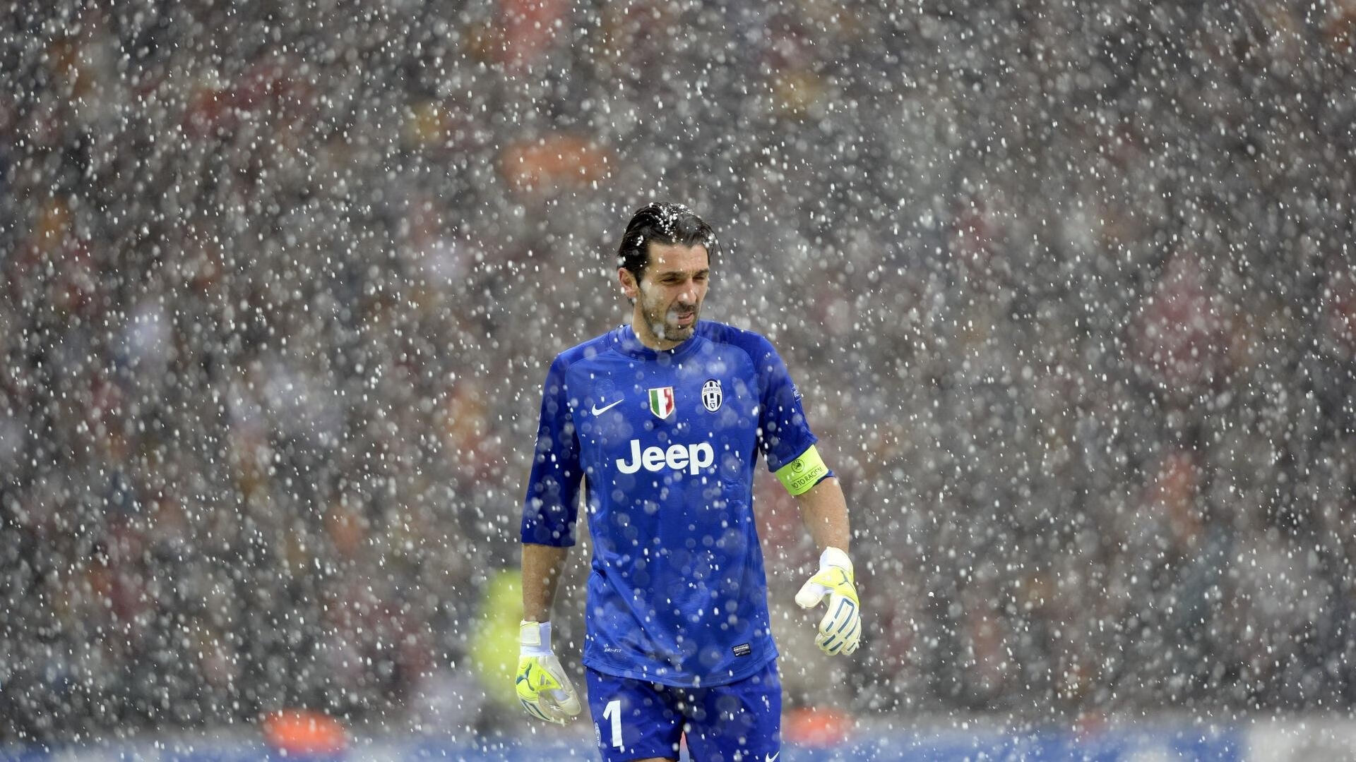 欧冠淘汰赛之夜，哈利伯顿扛起全队